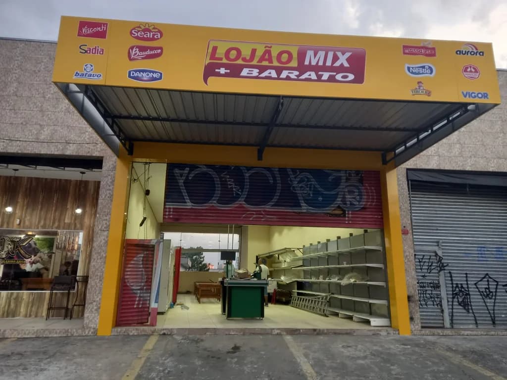 Testeira de Loja